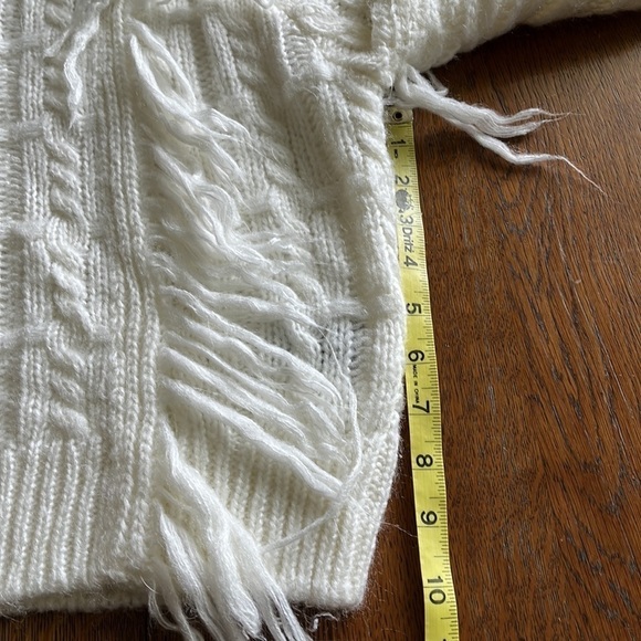 Altar’d State Sweater fringe on sides white balloon sleeves size L crewneck - Picture 13 of 16